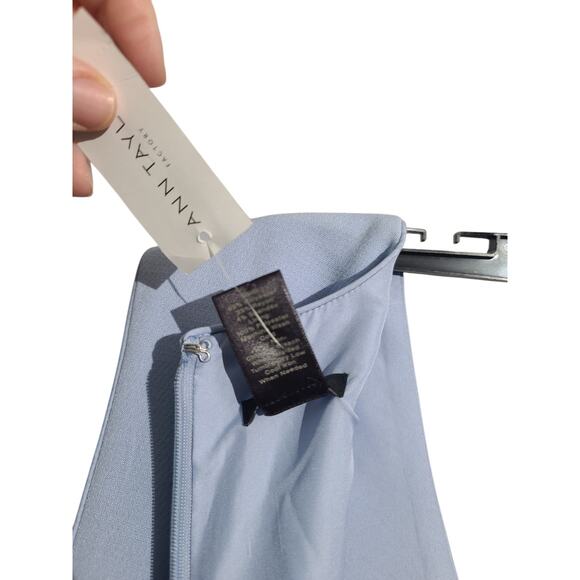 Ann Taylor Factory The Open V-neck Sheath Dress NWT - Picture 4 of 4